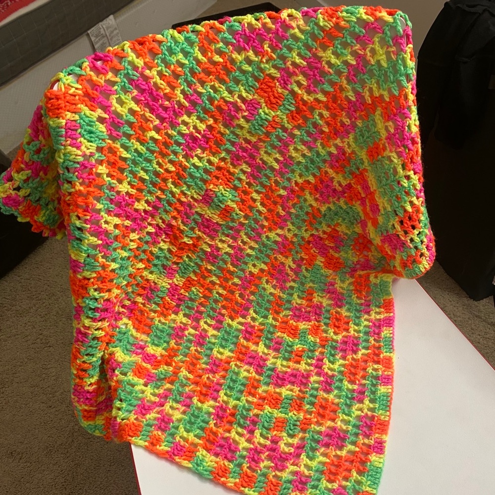 Handmade Woolen throw ( 30*30 inch)